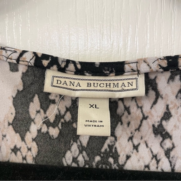 Dana Buchman Black and Gray Sleeveless Blouse - Picture 2 of 5